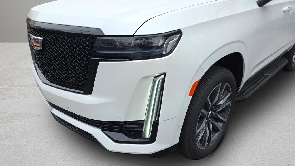 Certified 2024 Cadillac Escalade Sport Platinum w/ Heavy-Duty Trailer Package image 9