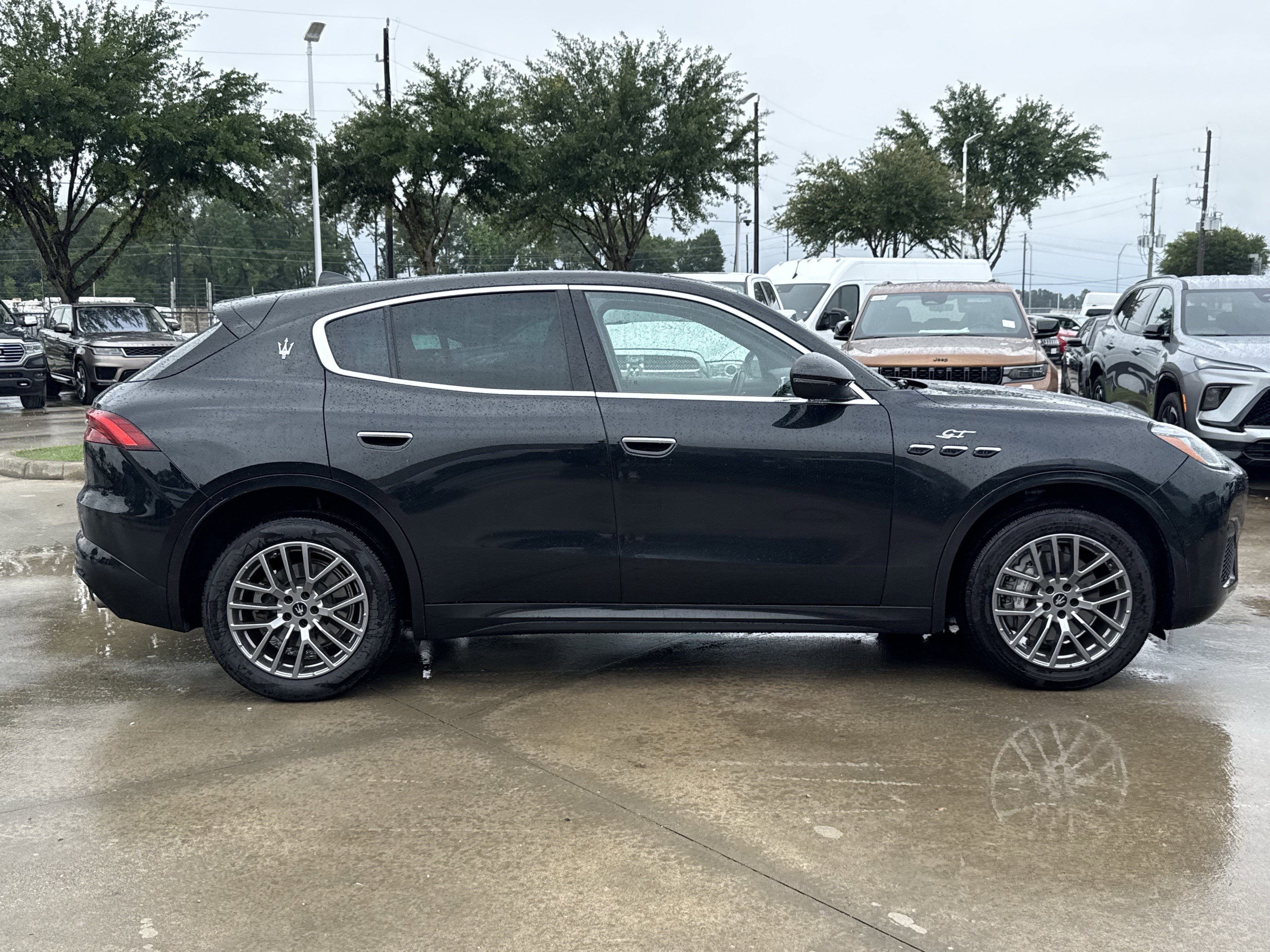 Used 2024 Maserati Grecale GT AWD/4WD image 3