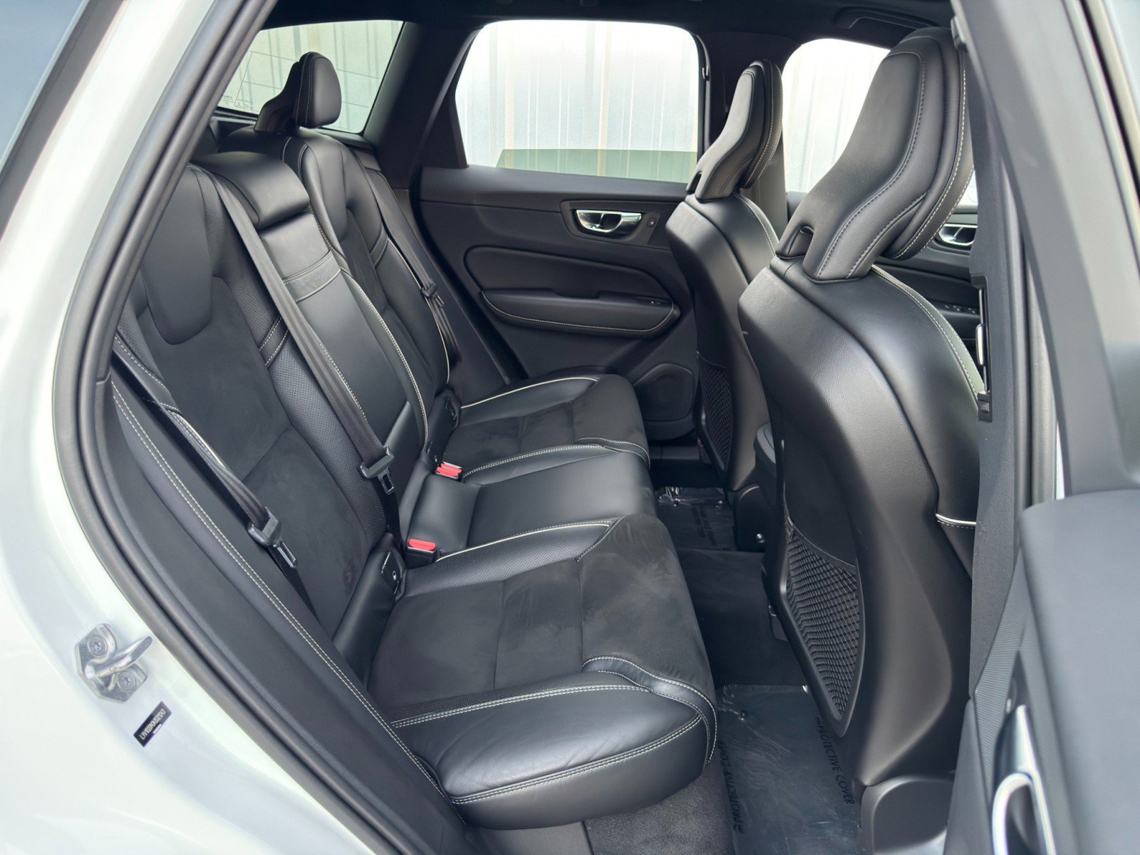 Used 2019 Volvo XC60 T5 R-Design w/ Protection Package image 38