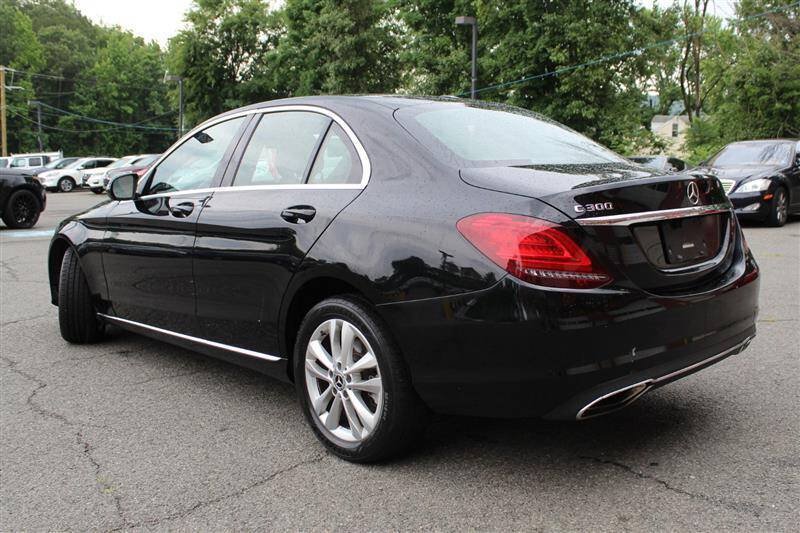 Used 2019 Mercedes-Benz C 300 4MATIC Sedan image 3