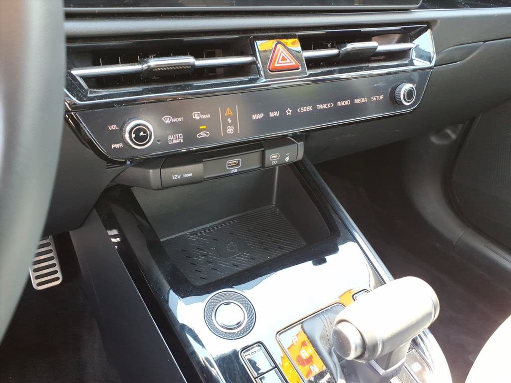 Used 2025 Kia Niro EX Touring FWD image 20