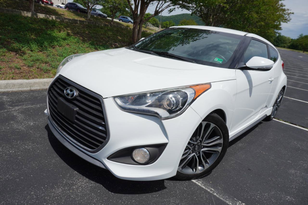 Used 2016 Hyundai Veloster Turbo FWD image 10