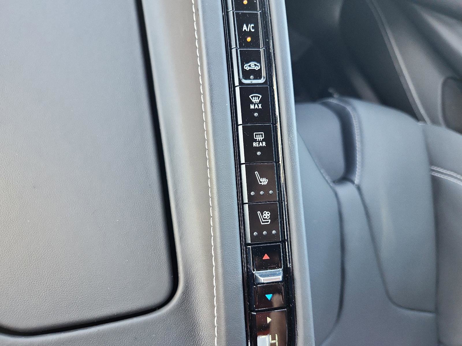 Used 2025 Chevrolet Corvette Stingray Premium Conv w/ Z51 Performance Package image 19