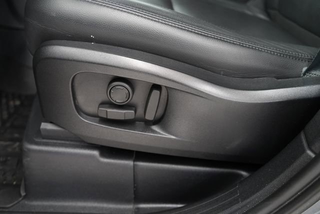 Used 2024 Land Rover Defender 110 S image 32