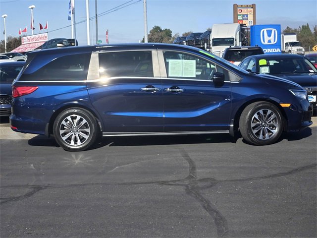 Used 2023 Honda Odyssey EX-L image 3
