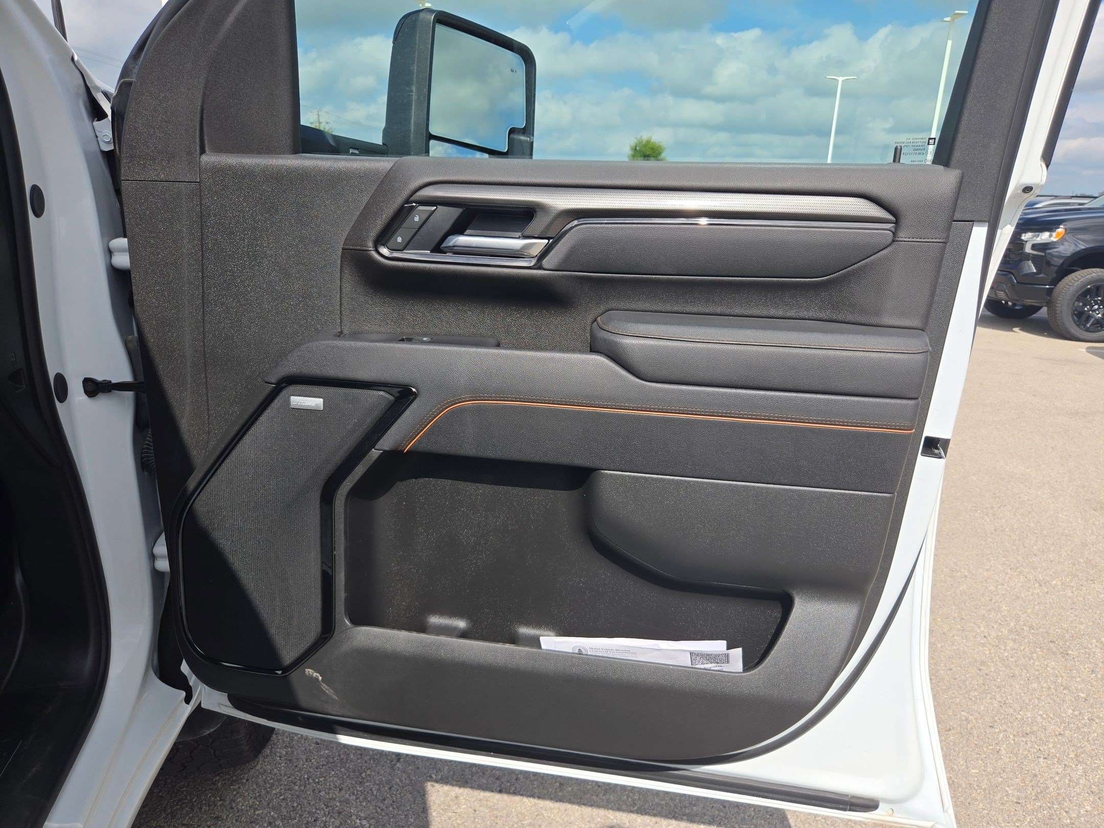 Used 2025 GMC Sierra 2500 AT4 AWD/4WD image 27