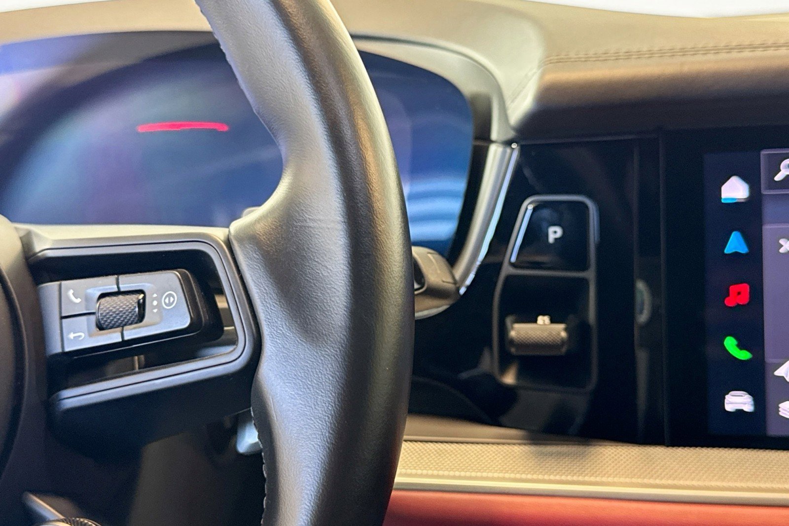 Used 2024 Porsche Cayenne S image 16