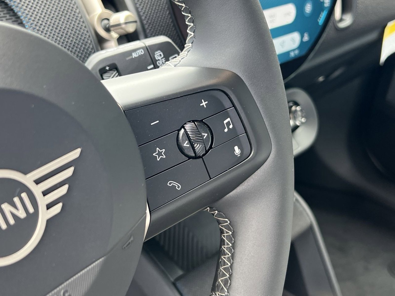 Certified 2025 MINI Cooper Countryman S image 28