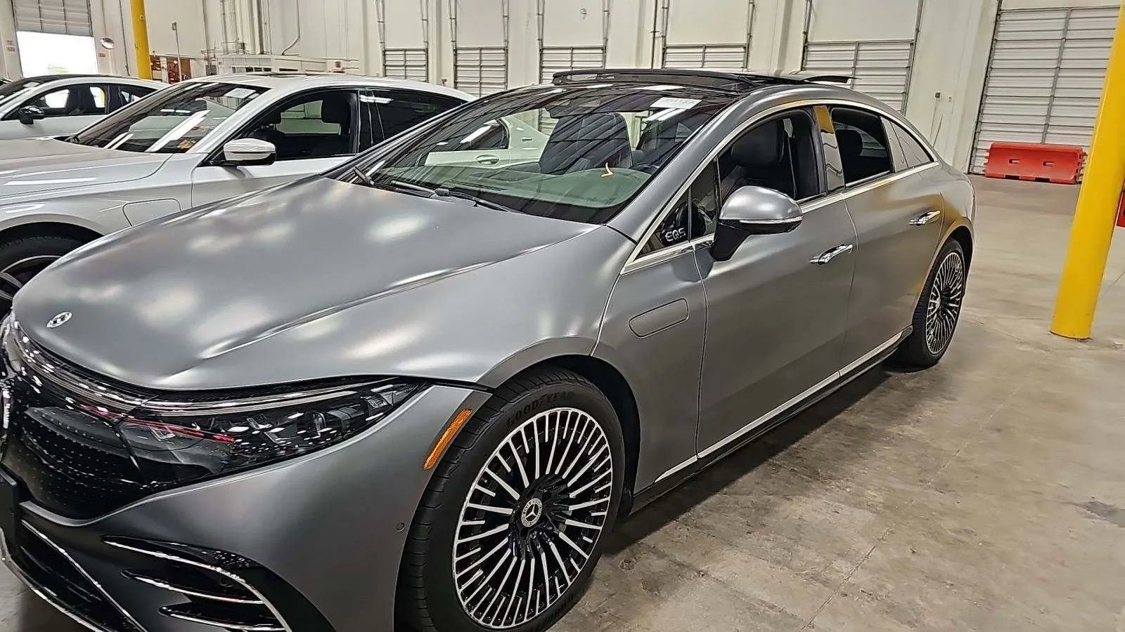 Used 2022 Mercedes-Benz EQS 580 EQS 580 Exclusive 4MATIC Sedan image 2