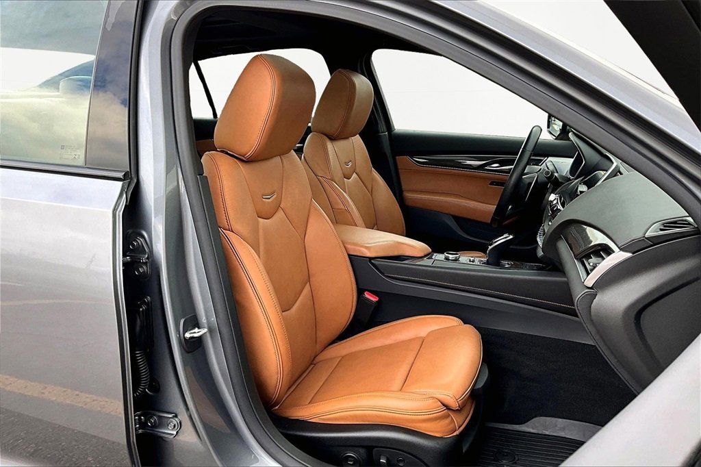 Used 2020 Cadillac CT5 V w/ Platinum Package image 7