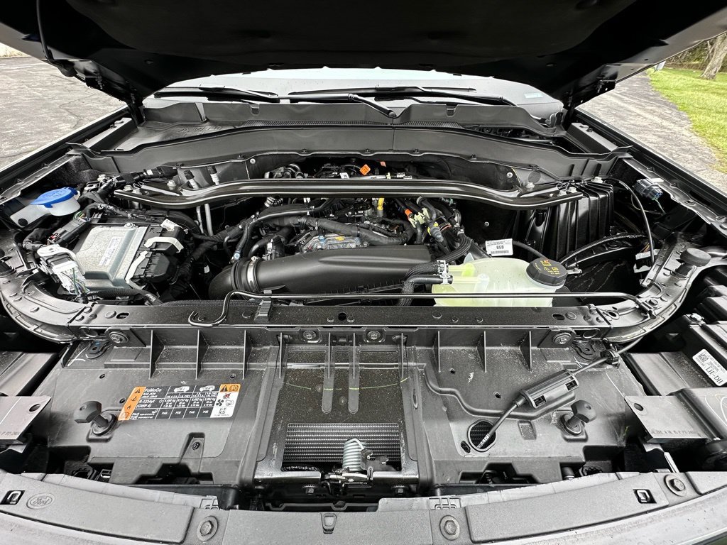 New 2026 Ford Explorer ST-Line w/ ST-Line Street Pack AWD/4WD image 25