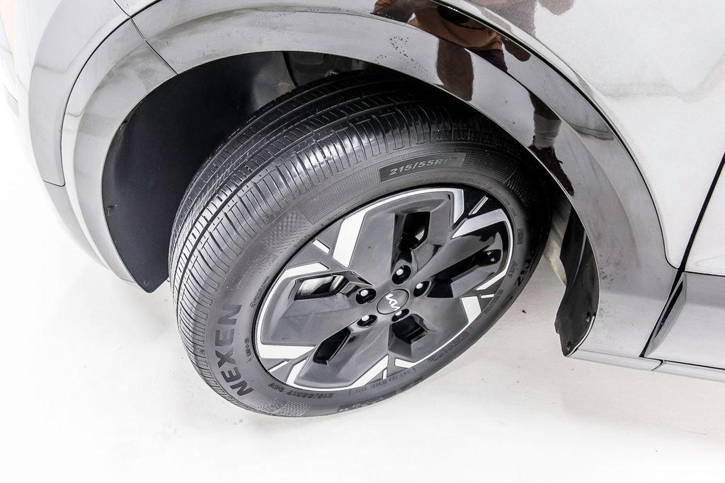 Used 2024 Kia Niro Wind FWD image 11