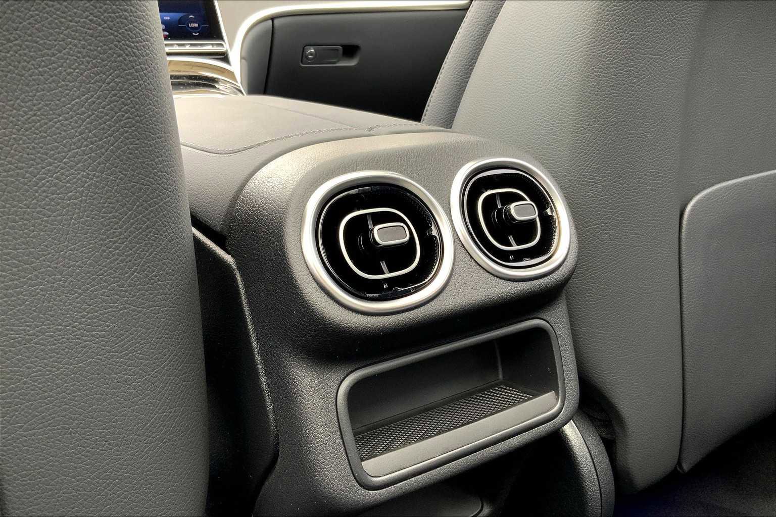 Certified 2025 Mercedes-Benz GLC 300 4MATIC image 22