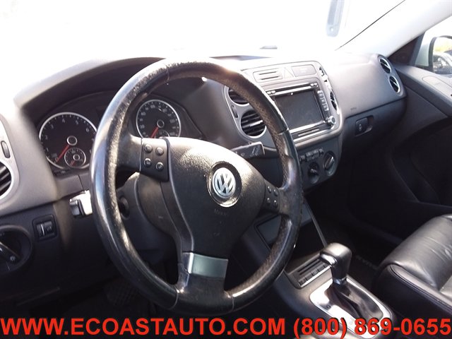 Used 2010 Volkswagen Tiguan SE AWD/4WD image 7