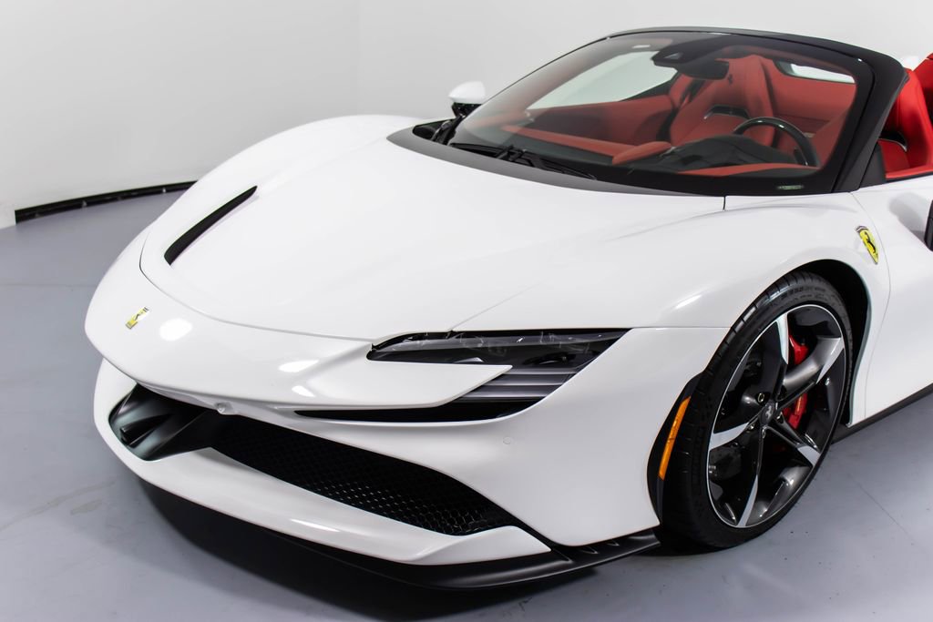 Certified 2025 Ferrari SF90 Spider AWD/4WD image 31