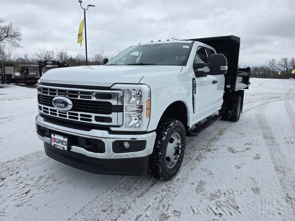 New 2026 Ford F350 XL w/ XL Chrome Package image 4
