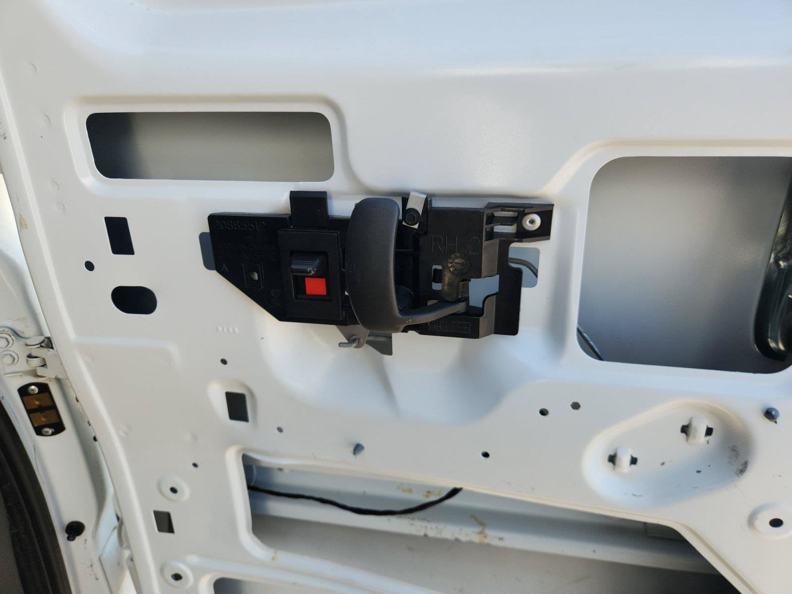 Used 2015 Chevrolet Express 2500 RWD image 14