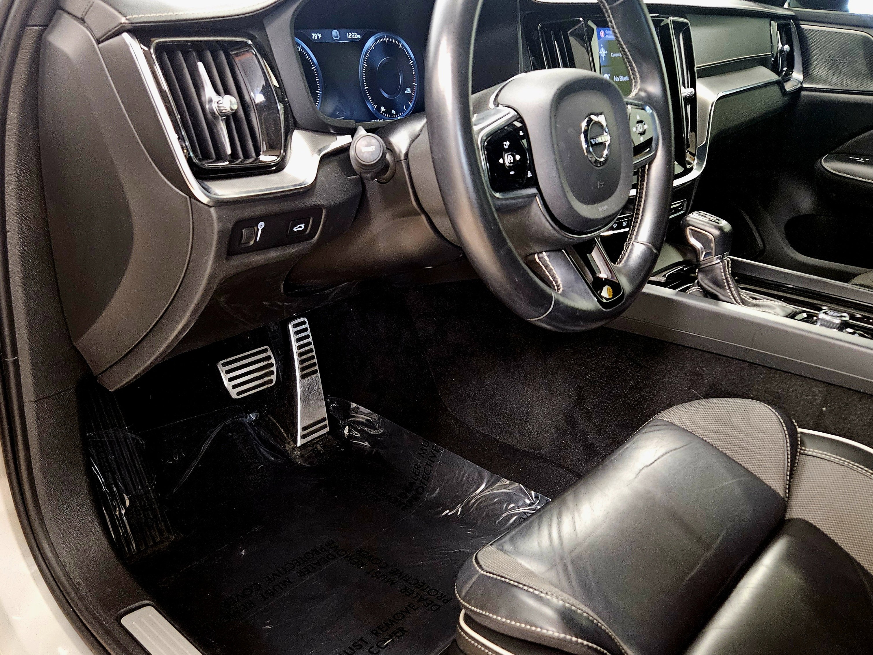 Used 2021 Volvo S60 T5 R-Design image 37