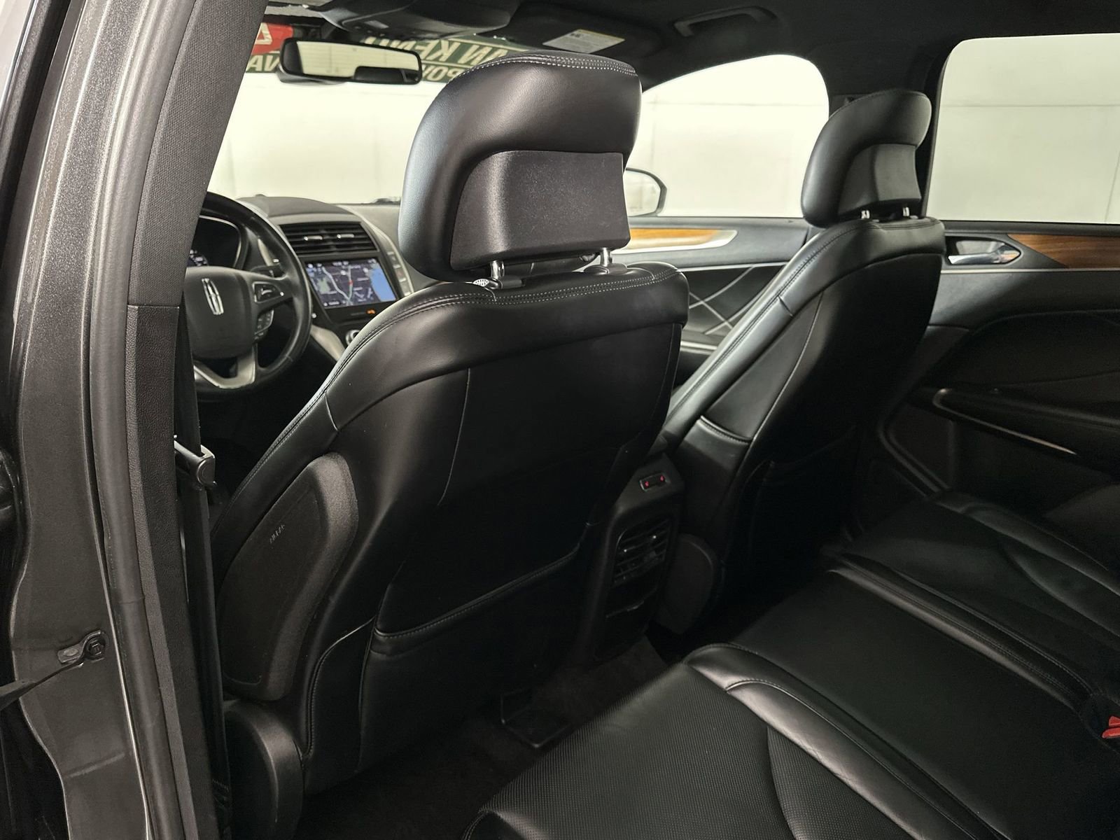 Used 2018 Lincoln MKC Reserve image 28