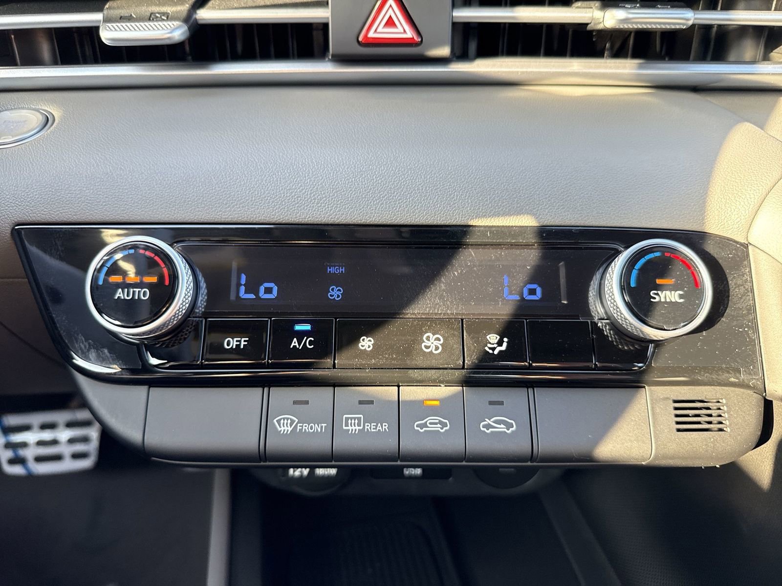 New 2025 Hyundai Elantra Sport w/ Cargo Package image 19