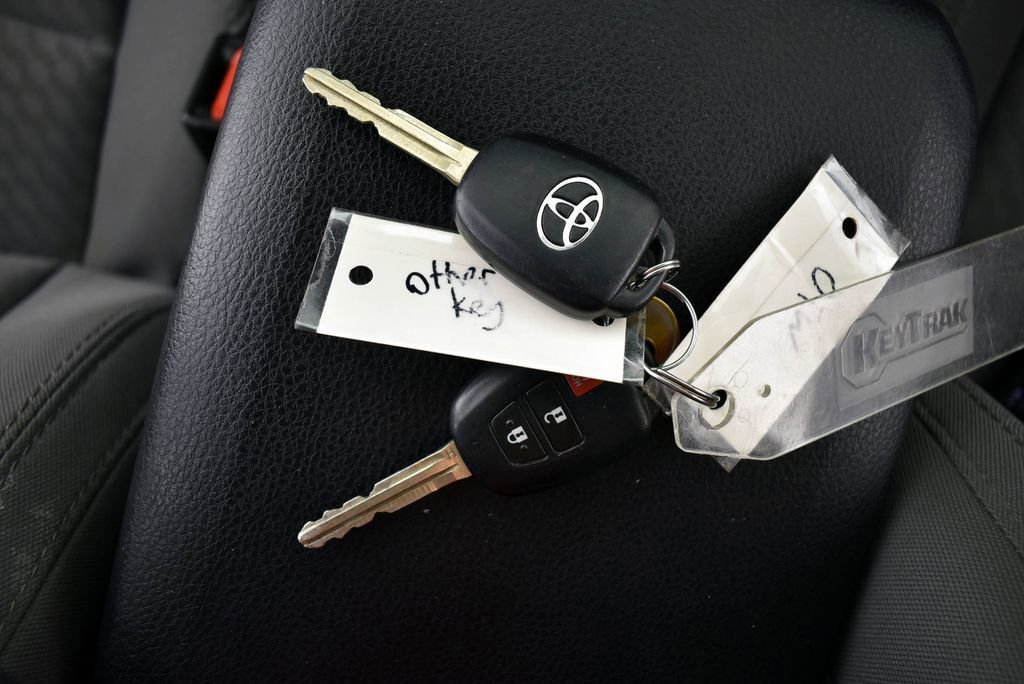 Used 2021 Toyota Tacoma SR5 image 37