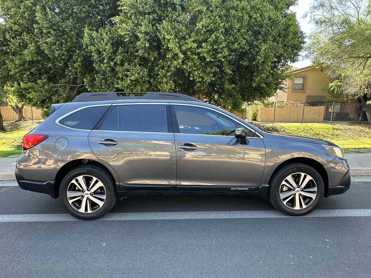 Used 2018 Subaru Outback 2.5i Limited AWD/4WD image 9