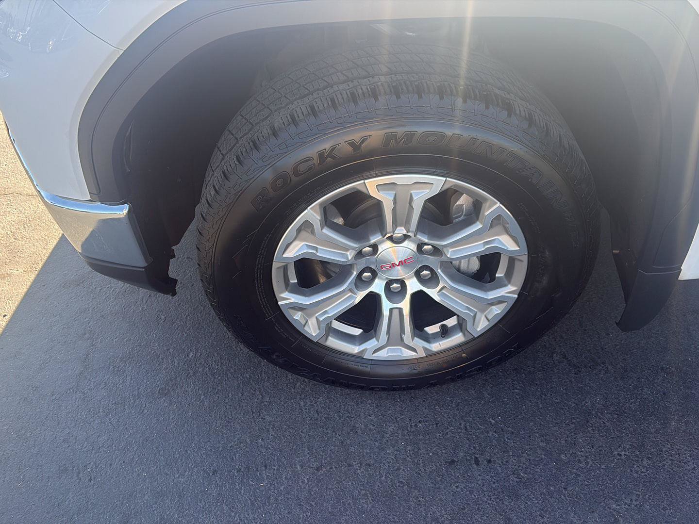 Used 2025 GMC Sierra 1500 SLT RWD image 27