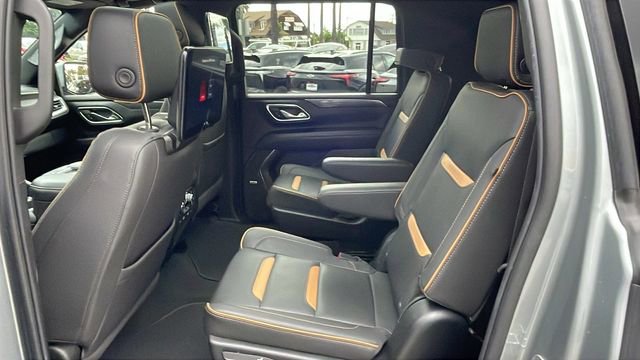 Used 2024 GMC Yukon XL AT4 w/ Technology Package AWD/4WD image 13