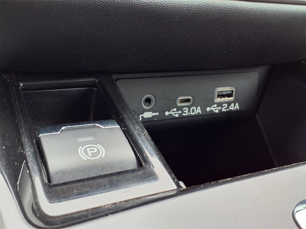 Used 2024 Subaru Legacy Premium image 24
