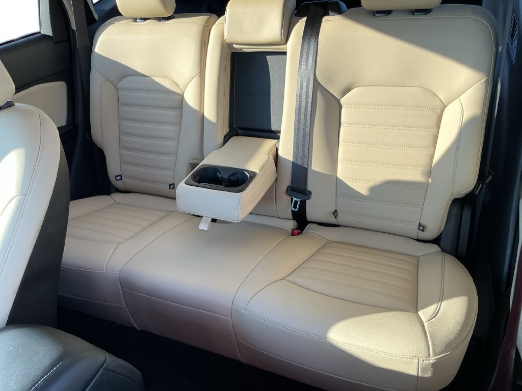Used 2020 Ford Edge SEL w/ Convenience Package FWD image 32