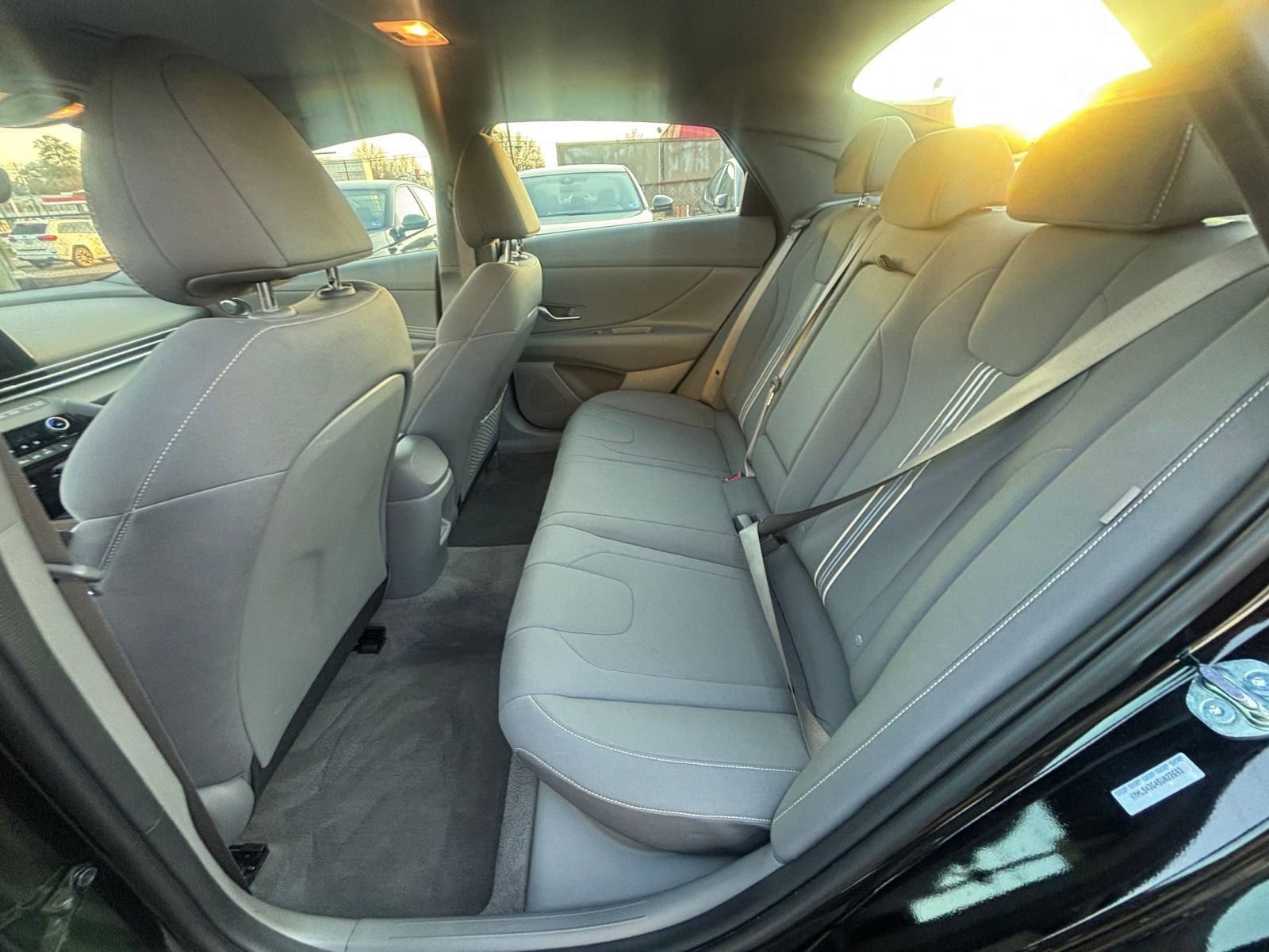 Used 2025 Hyundai Elantra SEL image 28