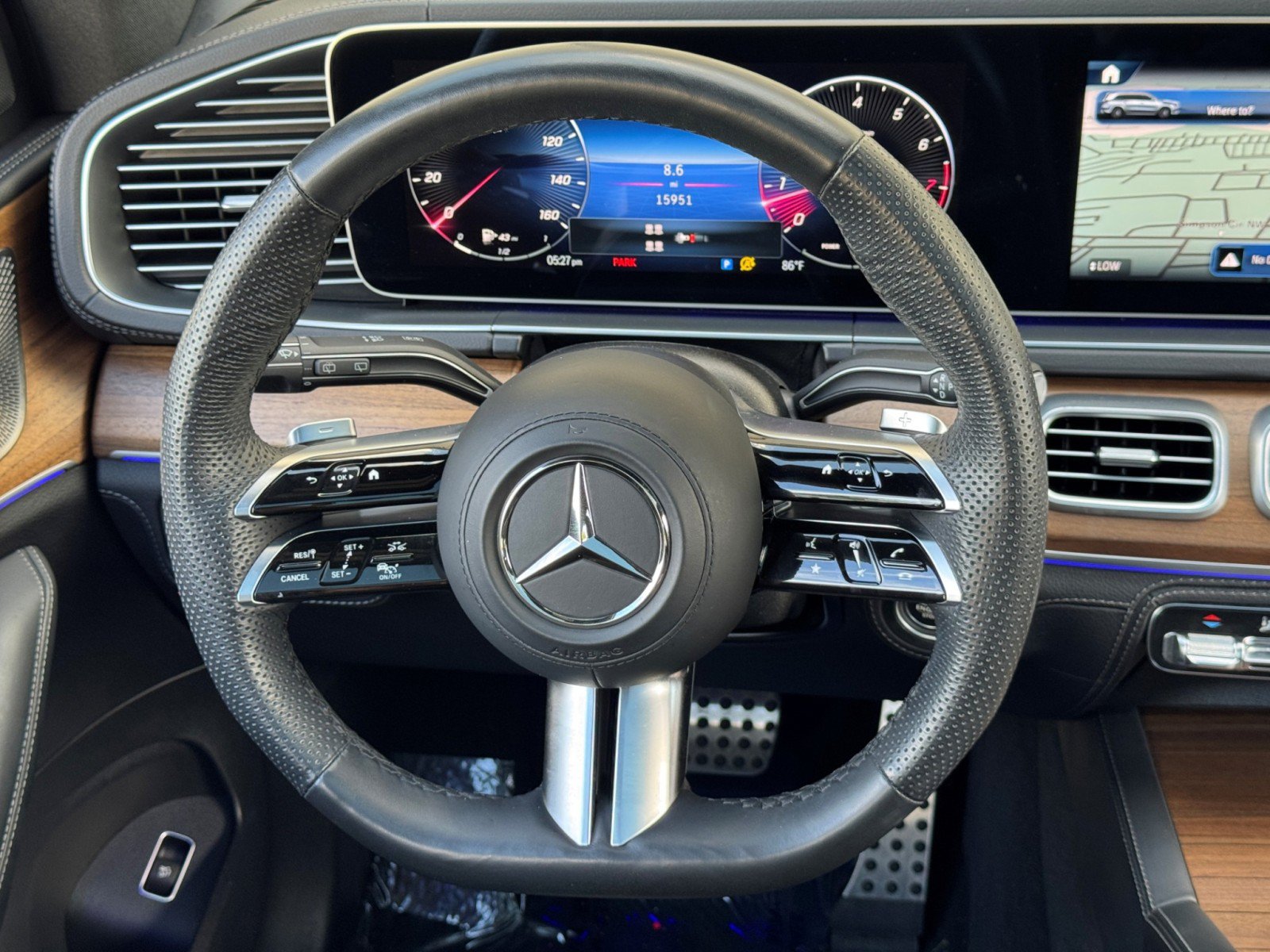 Used 2024 Mercedes-Benz GLS 580 4MATIC image 22