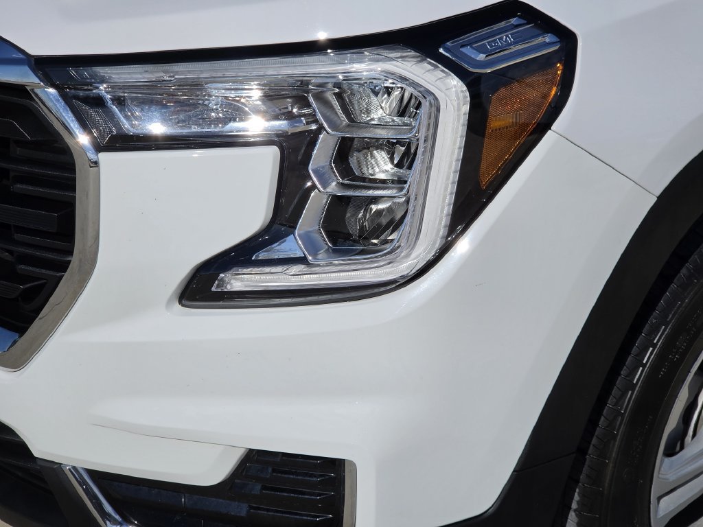 Used 2022 GMC Terrain SLE FWD image 6