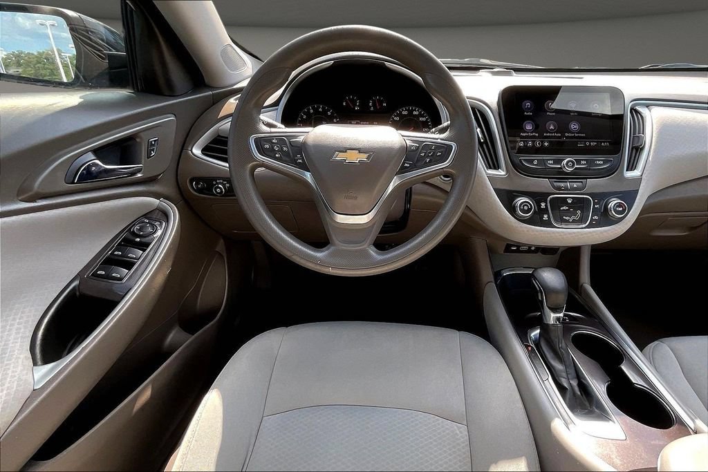 Used 2022 Chevrolet Malibu LS w/ Driver Confidence Package II FWD image 11
