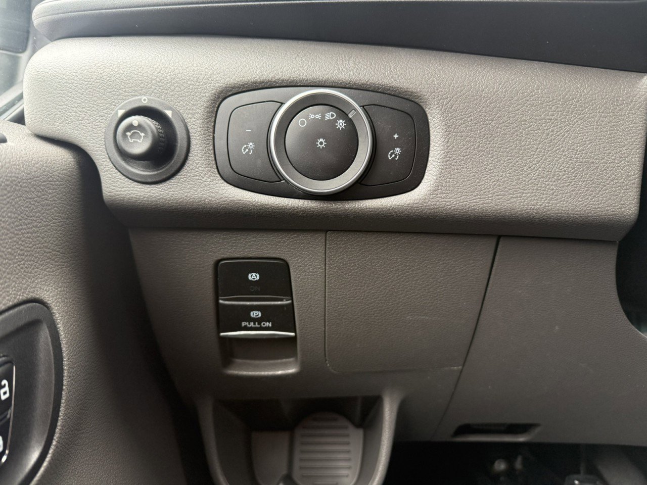 Used 2024 Ford Transit 350 XL image 17