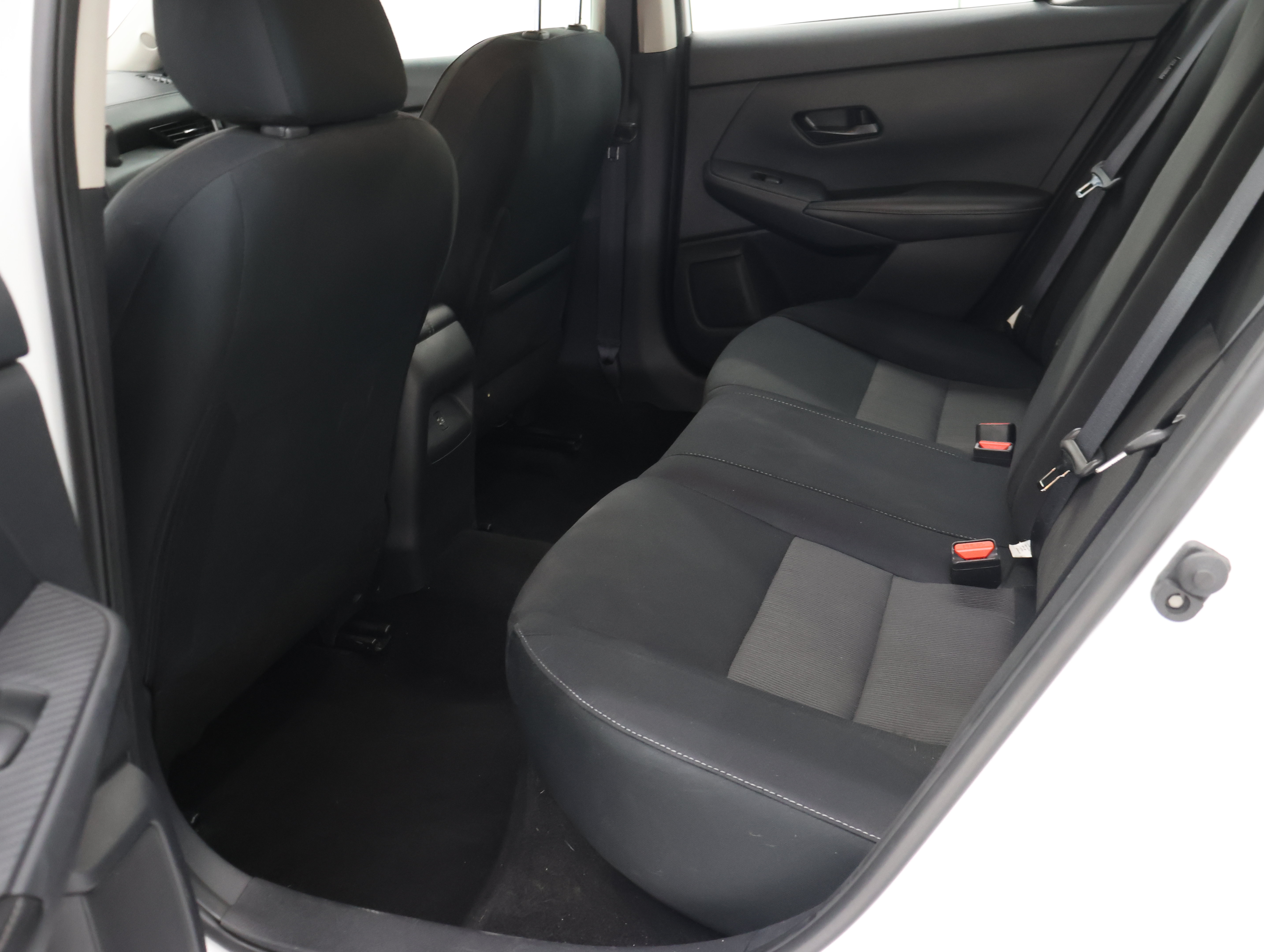Used 2024 Nissan Sentra SV FWD image 9
