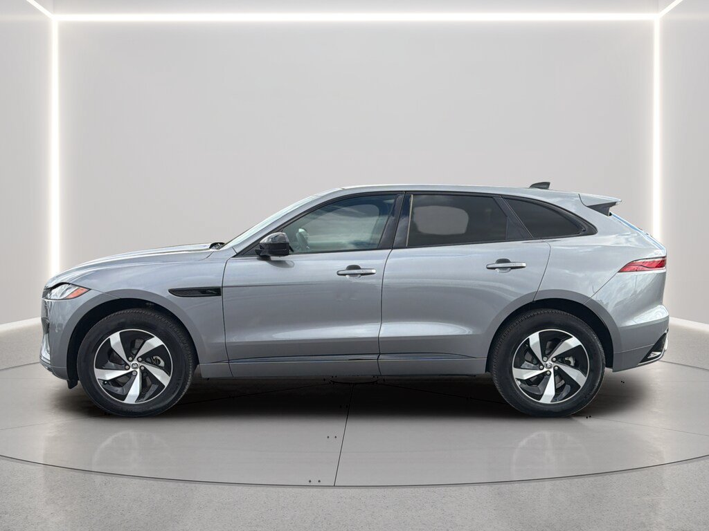 Used 2025 Jaguar F-PACE R-Dynamic S AWD/4WD image 46