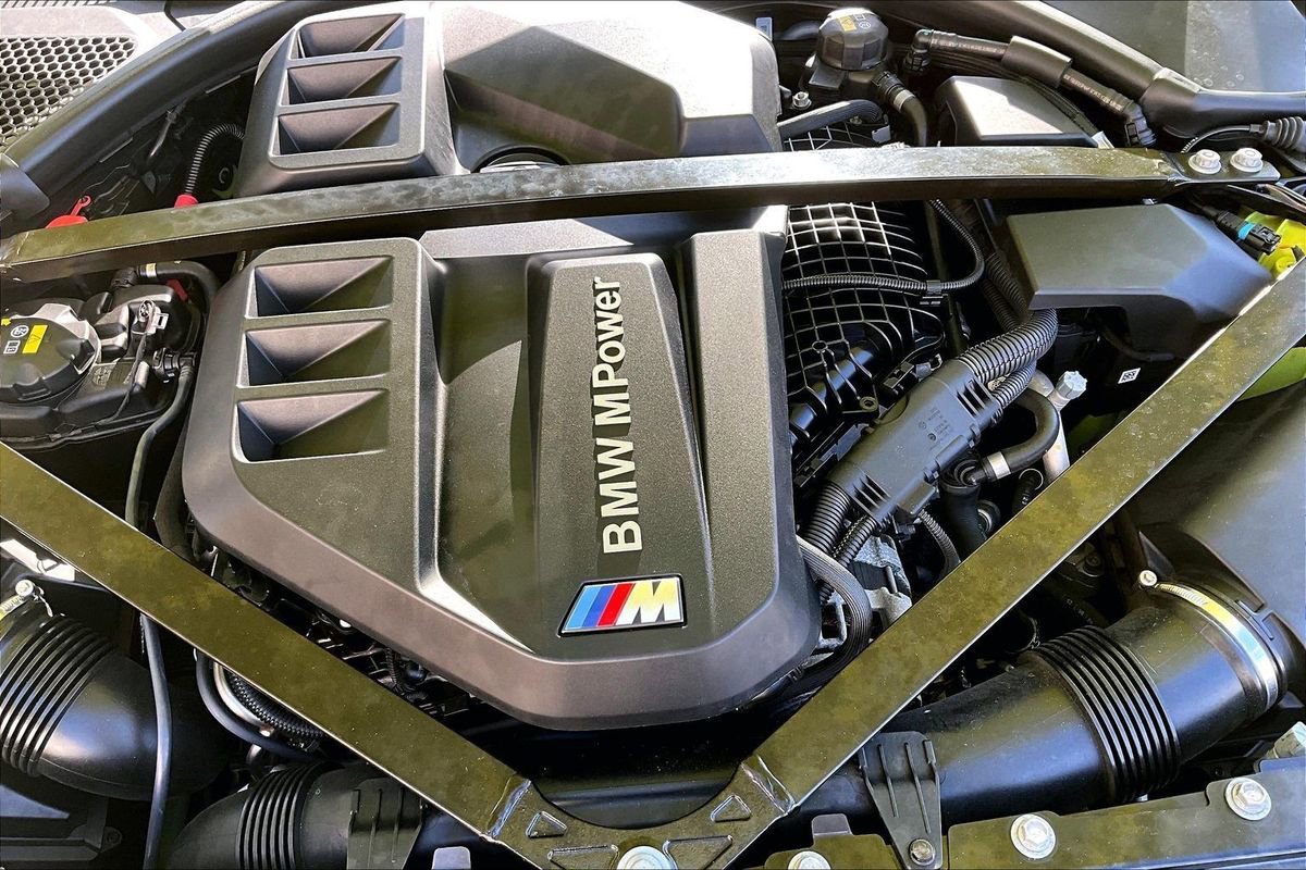 Used 2021 BMW M4 Coupe w/ Executive Package image 32