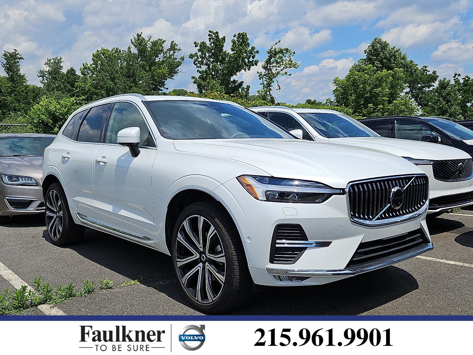 Used 2023 Volvo XC60 B5 Ultimate w/ Climate Package AWD/4WD image 1