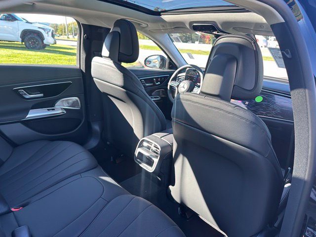 New 2027 Mercedes-Benz E 350 4MATIC Sedan image 21