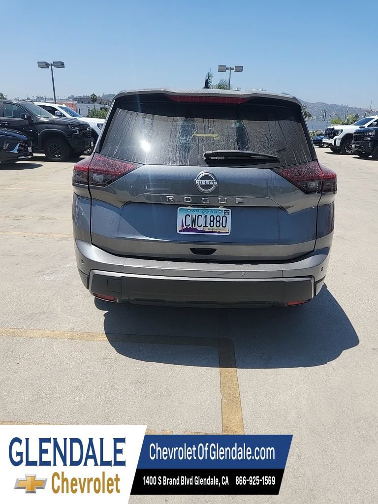 Used 2024 Nissan Rogue S FWD image 5