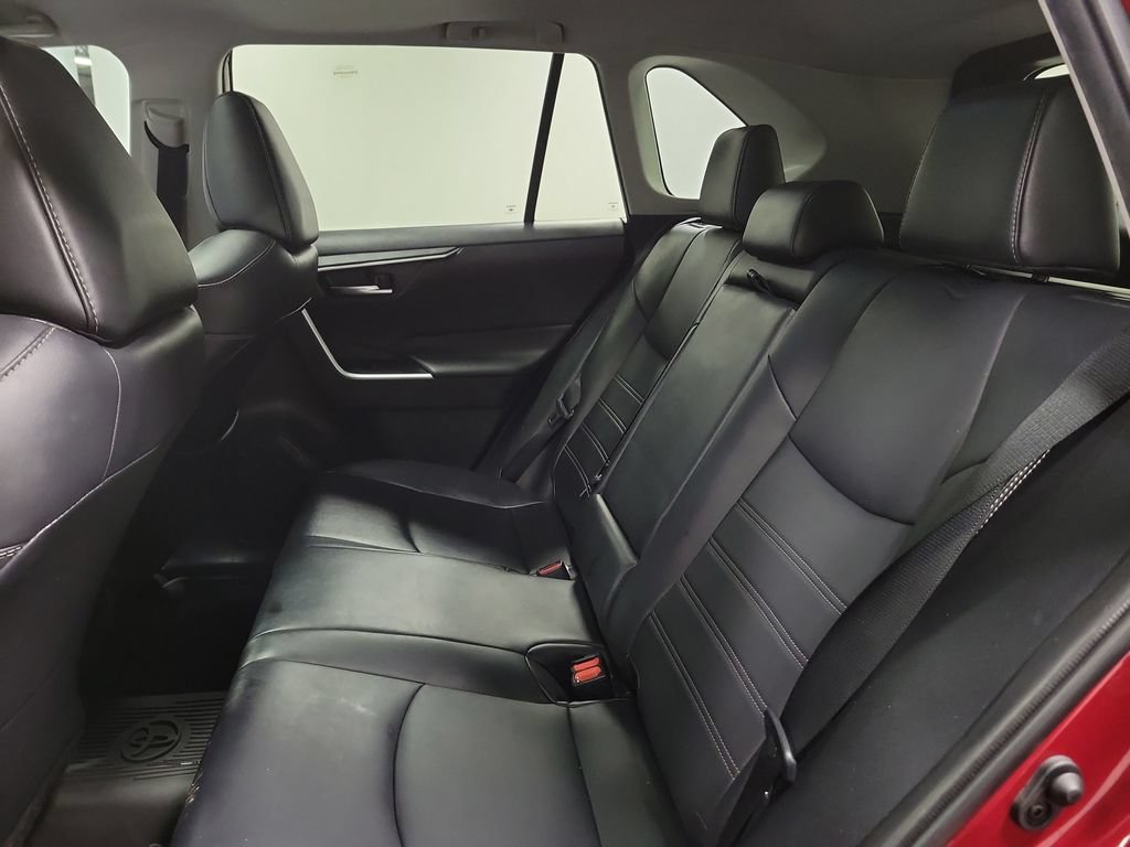 Used 2020 Toyota RAV4 XLE Premium FWD image 29
