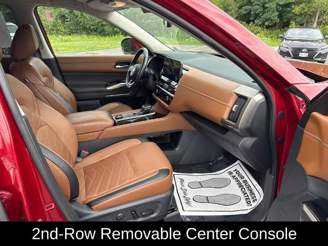 Certified 2023 Nissan Pathfinder Platinum AWD/4WD image 19