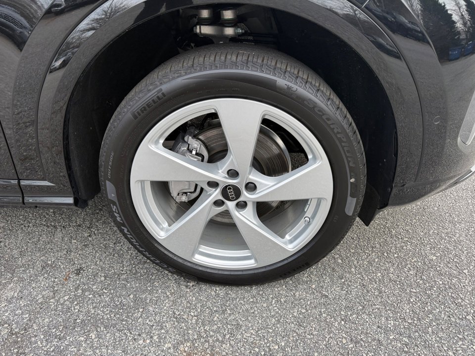 New 2025 Audi Q5 Premium Plus image 25