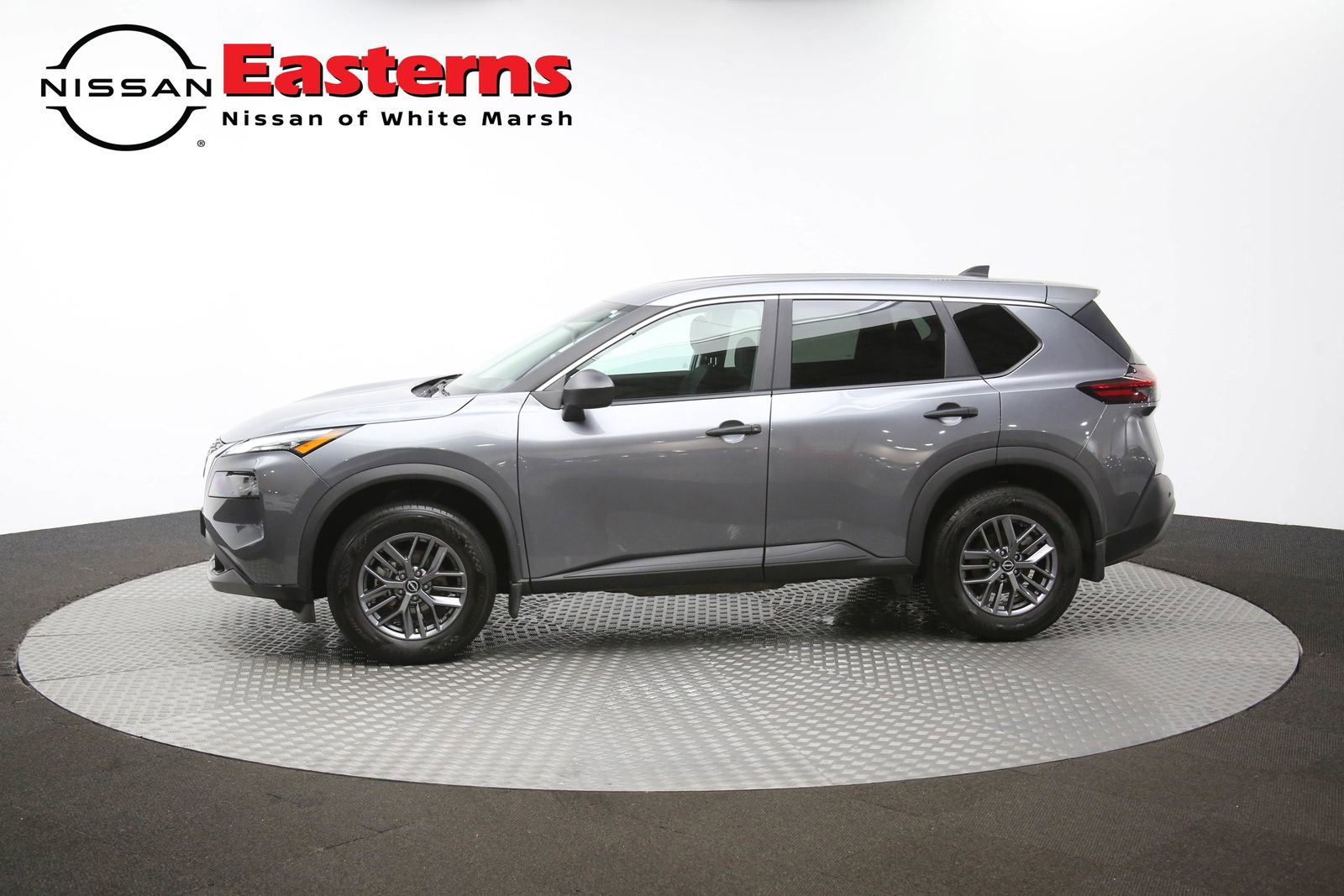 Used 2023 Nissan Rogue S image 60