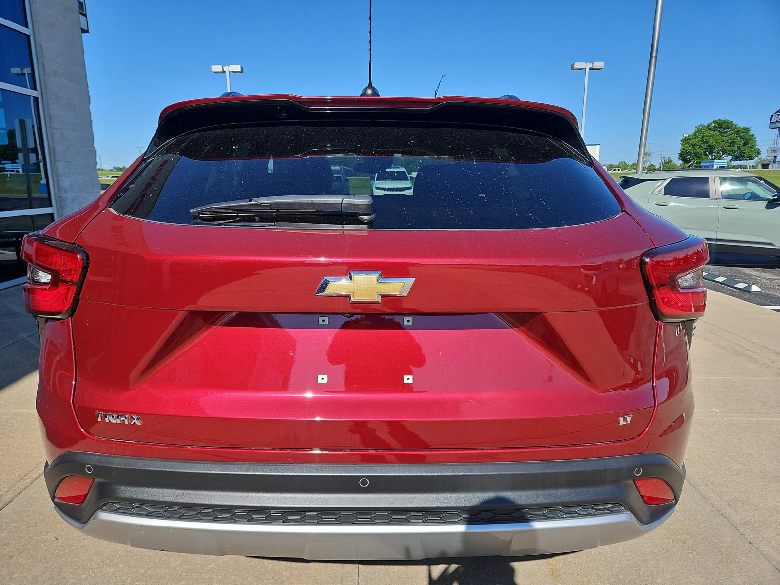 Used 2024 Chevrolet Trax LT w/ Driver Confidence Package FWD image 18