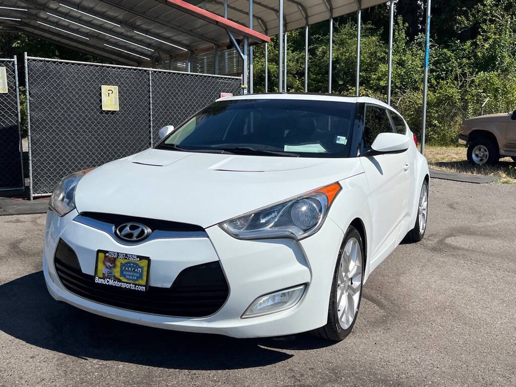 Used 2013 Hyundai Veloster w/ Style Pkg FWD image 3