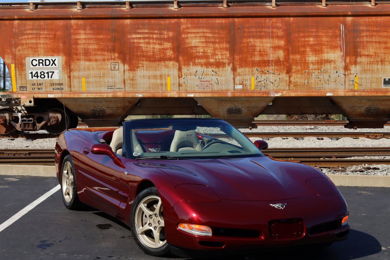 Used 2003 Chevrolet Corvette Convertible w/ Preferred Equipment Group1 RWD image 2