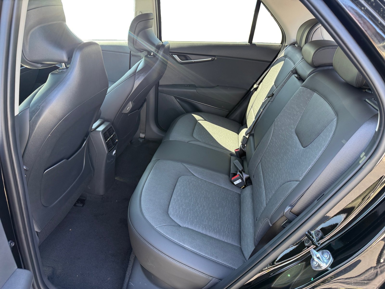 New 2026 Kia Niro Wave FWD image 16
