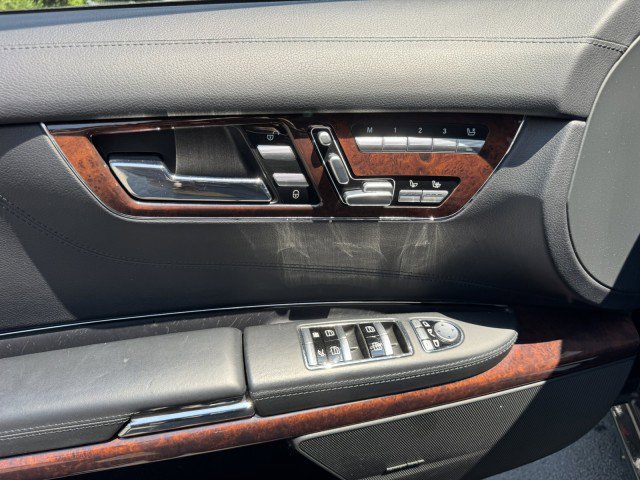 Used 2014 Mercedes-Benz CL 550 4MATIC w/ Sport Package image 22